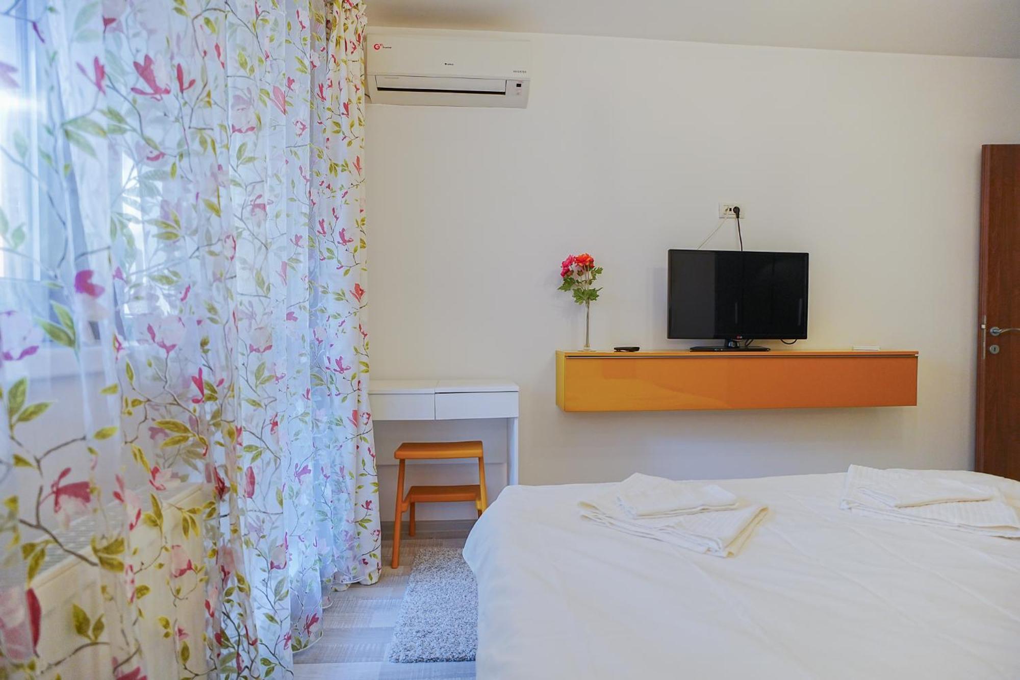 Ferienwohnung Hideaway Near Parliament Building Bukarest Exterior foto