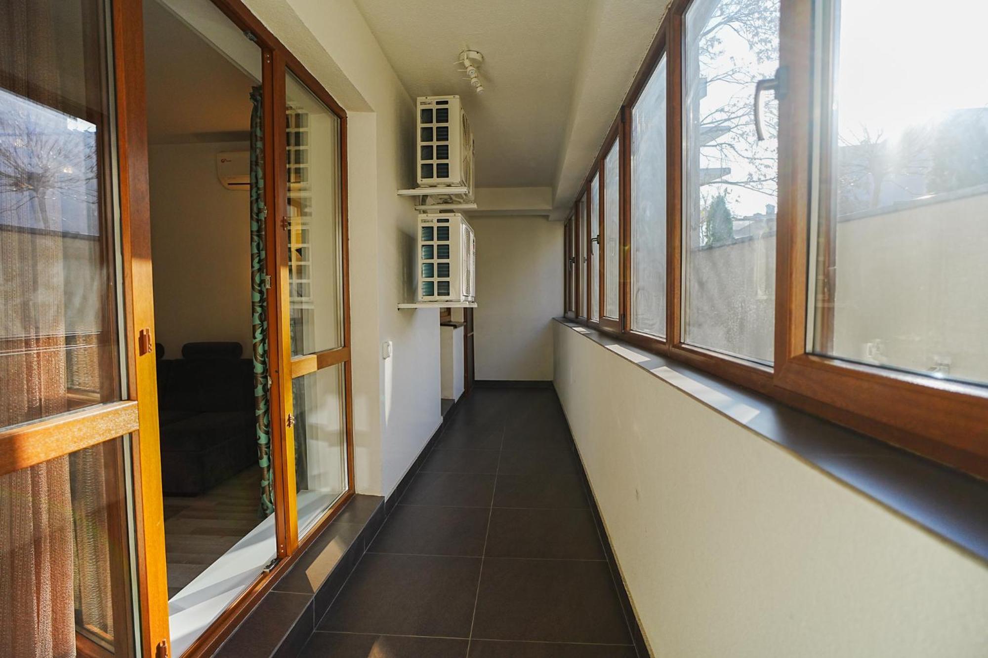 Ferienwohnung Hideaway Near Parliament Building Bukarest Exterior foto